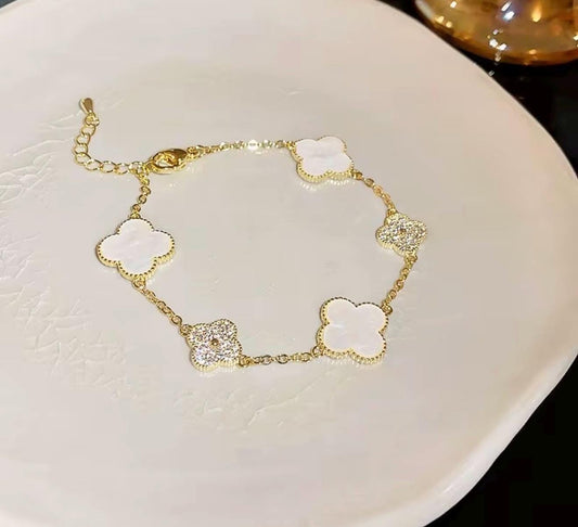Luxury, brand, clover, bracelet, gold, silver, stainless steel in Moonstone