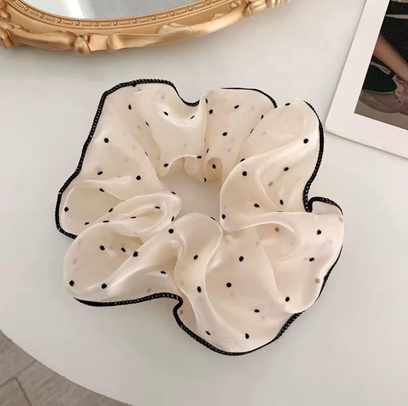 Elegant Black and White 3pk Pokka Dotted design Scrunchies