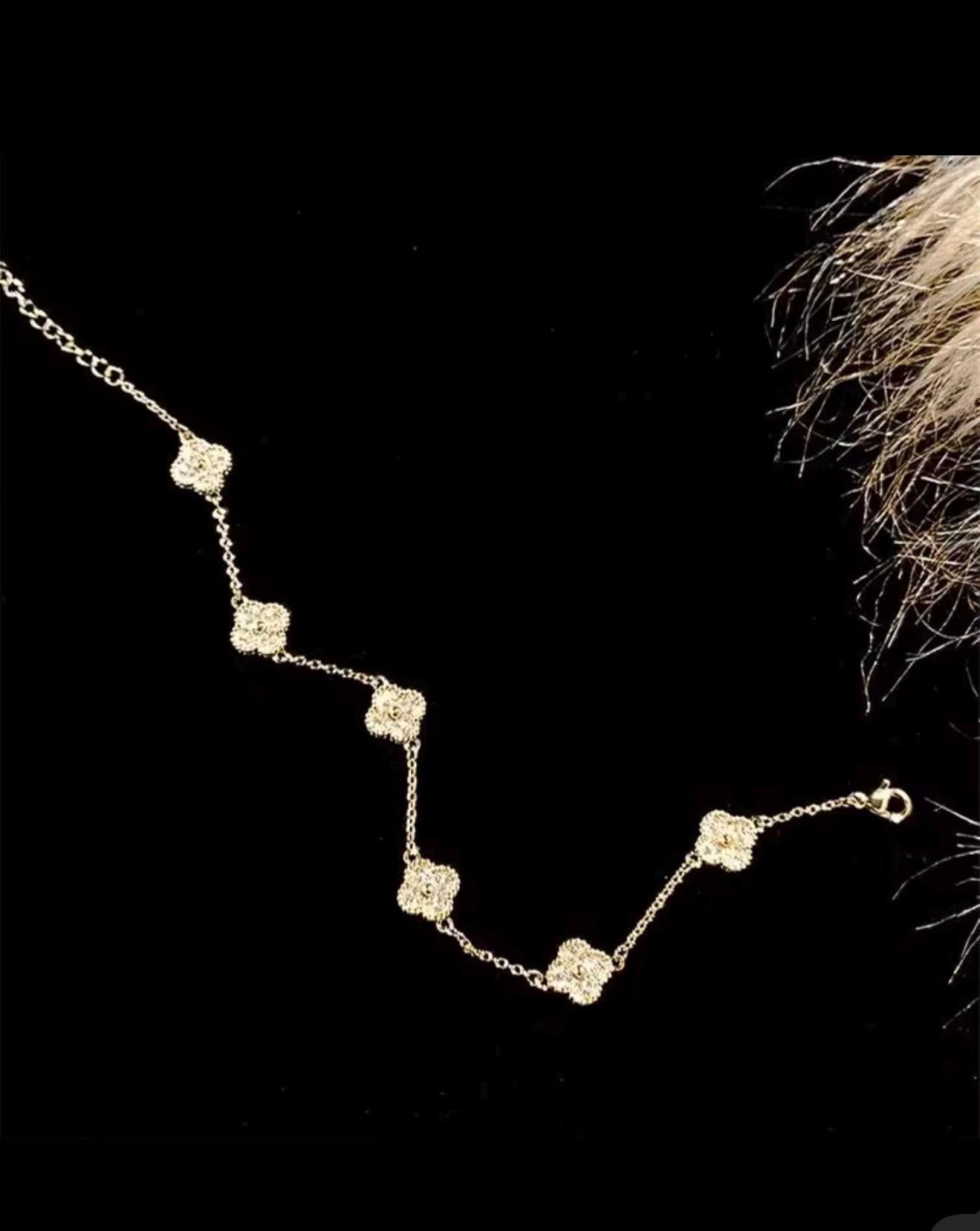 Luxury, brand, clover, bracelet, gold, silver, stainless steel in Gold