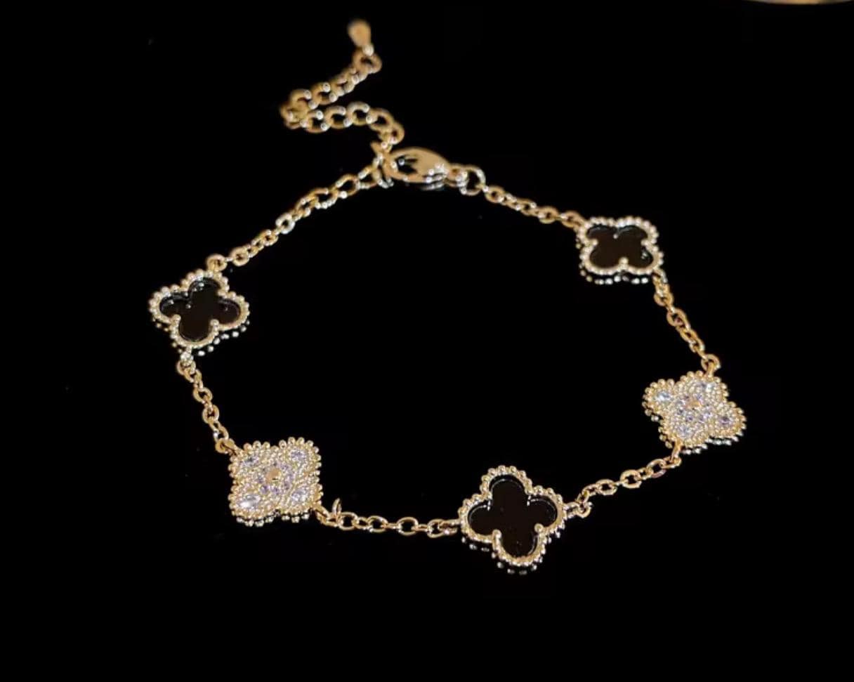 Luxury, brand, clover, bracelet, gold, silver, stainless steel in Black